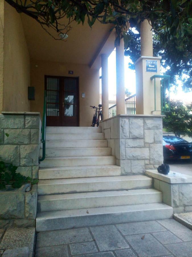 Apartment Elza